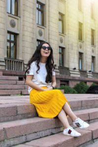 girl yellow skirt