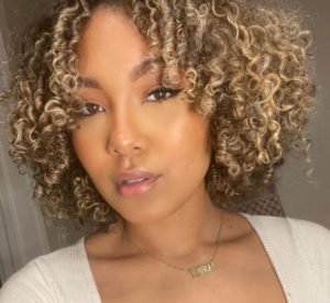 Actress Parker McKenna Posey